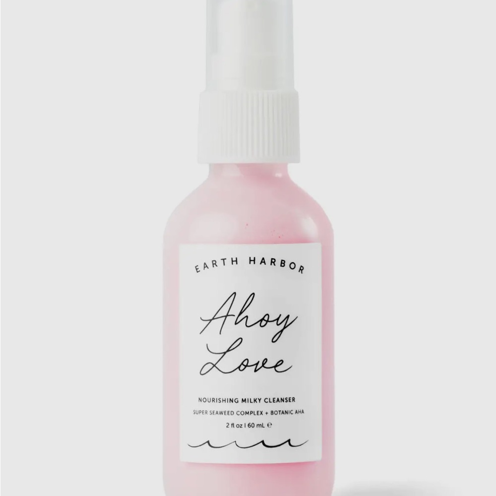 Earth Harbor Ahoy Love Milky Cleanser